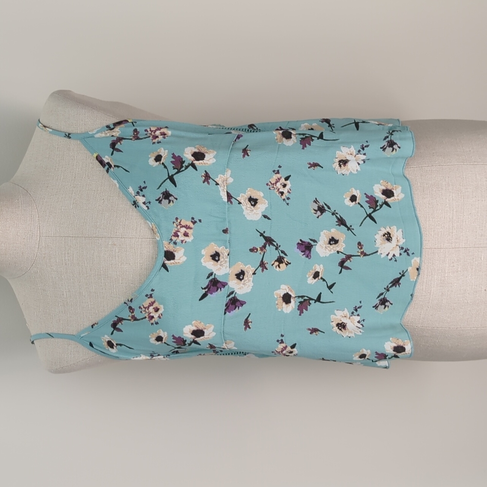 Sunday best light blue floral tank top size large - Picture 1 of 5